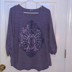 Woman's purple dressy top!